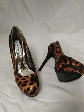 Steve Madden P-Natali Leopard Patent Platform Pumps Size 8.5M